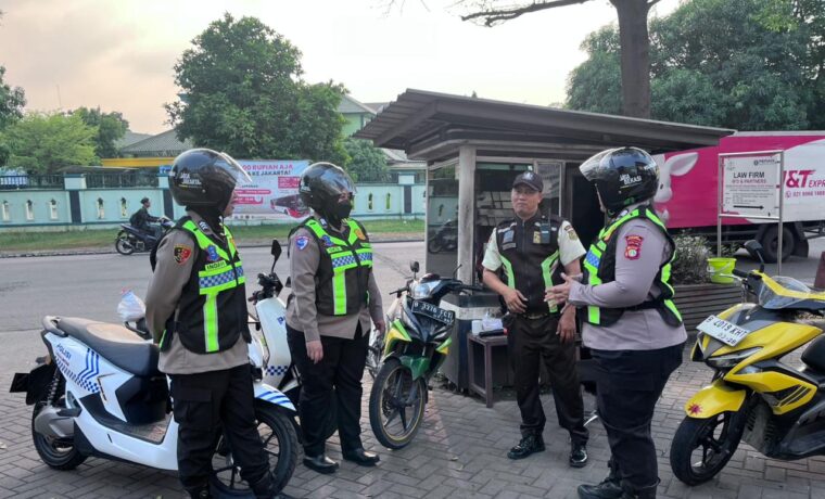 Jaga Jakarta Jaga Bekasi, Srikandi Polwan Polres Metro Bekasi Patroli Dialogis di Kawasan Jababeka