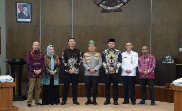 Polda Riau Raih Dua Penghargaan Keterbukaan Informasi Publik, Kapolda: Kado Istimewa Hari Bhayangkara ke-80