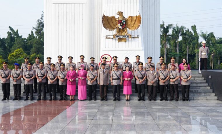 Menghormati Jasa, Melanjutkan Pengabdian: Wakapolri Pimpin Ziarah Nasional Menjelang Hari Bhayangkara ke-80