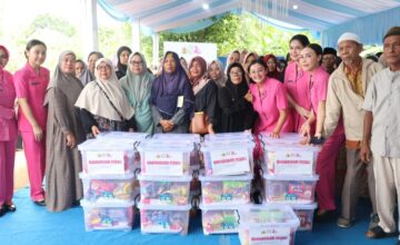 Bhayangkari Polda Metro Jaya Bagikan 750 Paket Sembako di Bojongsari Depok