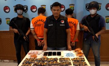 Polda Metro Jaya Menggagalkan Dua Orang Pengedar Etomidate Dan Ekstasi Dalam Kemasan Beras India, Terkait Jaringan Malaysia