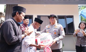 Sambut Hari Bhayangkara ke-80, Polri Bedah 80 Rumah Layak Huni, Bapak Usin (85) Kini Miliki Rumah Baru Berpanel Surya