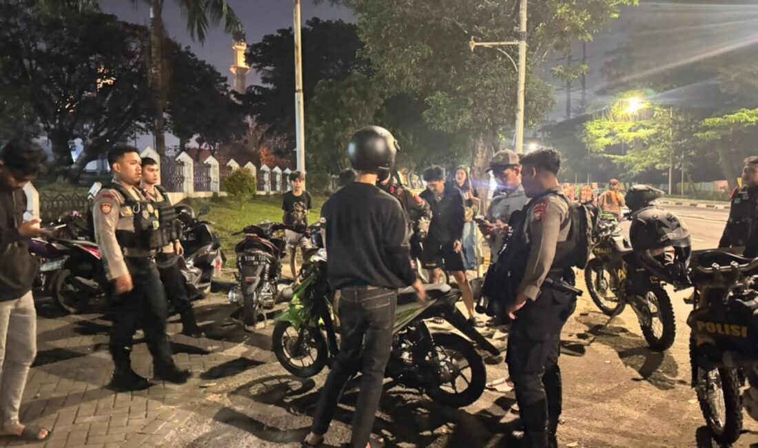 Brimob Polda Metro Jaya Bubarkan Balap Liar di Cipayung, Satu Motor Diamankan
