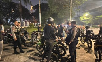 Brimob Polda Metro Jaya Bubarkan Balap Liar di Cipayung, Satu Motor Diamankan