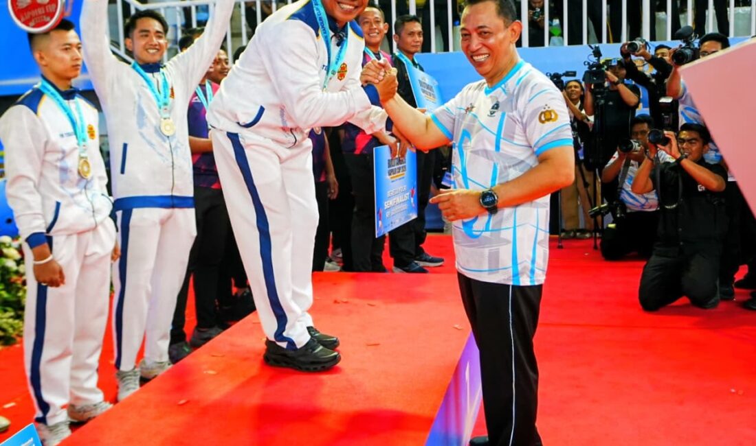 Kapolri Resmi Tutup Kejuaraan Bulu Tangkis Kapolri Cup 2026, Tegaskan Komitmen Polri Dukung Prestasi Atlet Nasional