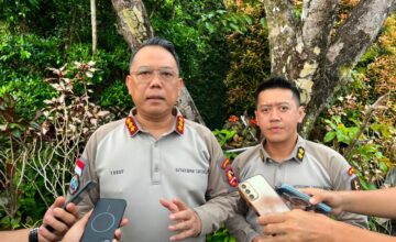 RESPONS CEPAT SATGAS KEPOLISIAN OPERASI DAMAI CARTENZ-2026 EVAKUASI KORBAN PENEMBAKAN PEKERJA JALAN DI TOLIKARA, PENYELIDIKAN INTENSIF DILAKUKAN